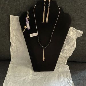 Brand New Di Galan earrings,bracelet and necklace